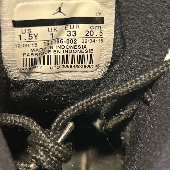 AIR JORDAN 12 retro Flu Game youth size 1.5 high tops - Picture 7 of 7